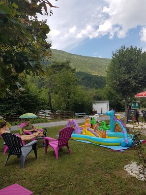Children's play area - outdoor - Camping La Ribière (Annot)