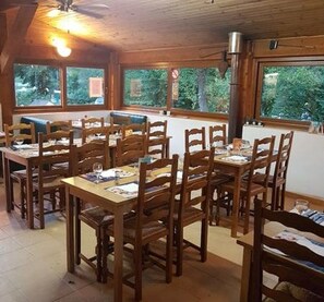 Restaurant - Camping La Ribière (Annot)