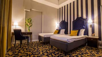 Standard Room, 2 Single Beds, Non Smoking | Individually decorated, individually furnished, laptop workspace