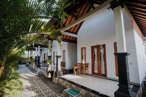 Escritorio, insonorización, wifi gratis y ropa de cama 