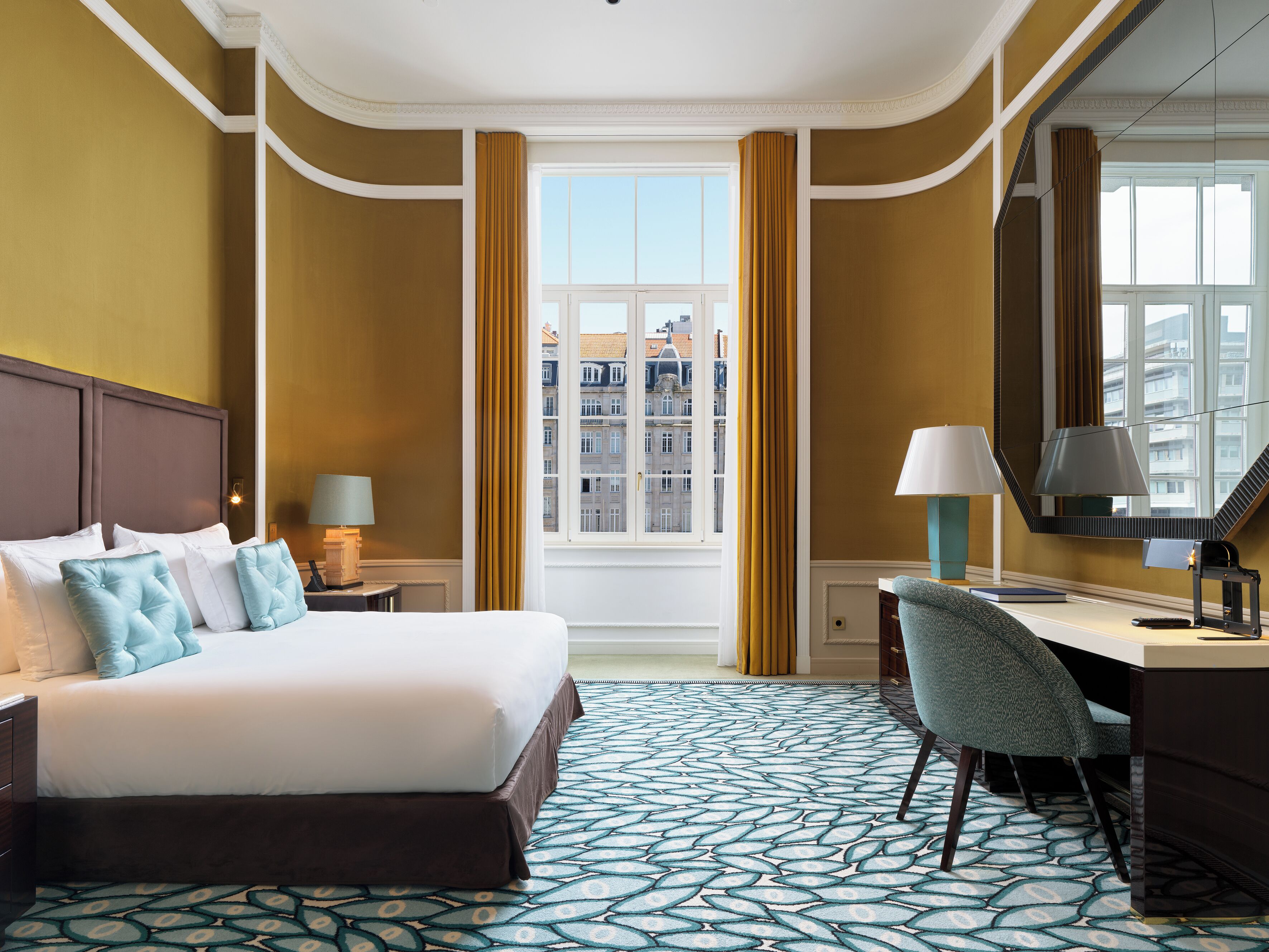 Deluxe Suite (Grand) | Egyptian cotton sheets, premium bedding, pillowtop beds, minibar