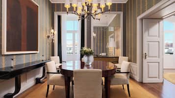 Suite (Monumental) | Comedor