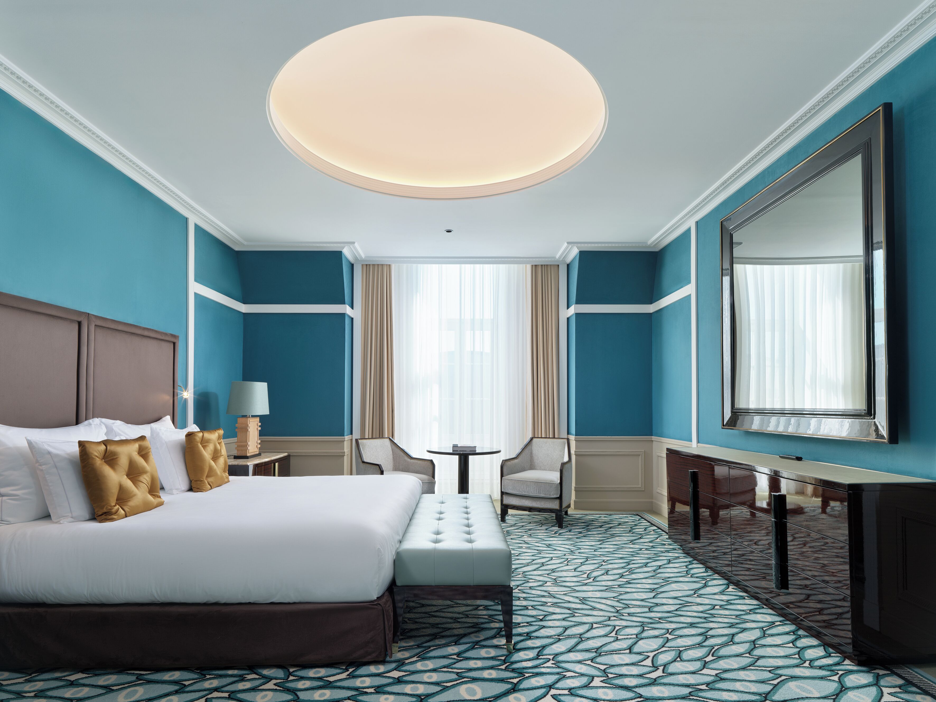 Suite (Porto) | Egyptian cotton sheets, premium bedding, pillowtop beds, minibar