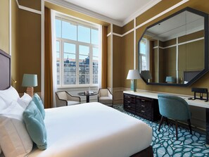 Habitación Deluxe, vistas a la ciudad (Grand) | Sábanas de algodón egipcio y ropa de cama de alta calidad