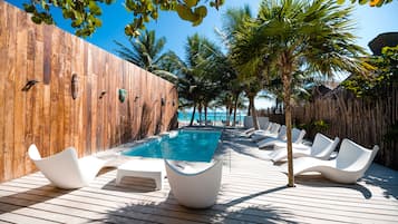 Outdoor pool, pool loungers