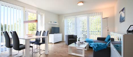 Apartment (inkl. 90⏠Reinigungs- und 12⏠BearbeitungsgebĂŒhr) | Wohnbereich