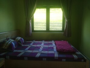 Værelse med 2 enkeltsenge | Skrivebord, ekstra senge (tillægsgebyr), gratis Wi-Fi