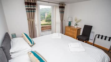 Desk, iron/ironing board, free WiFi, bed sheets