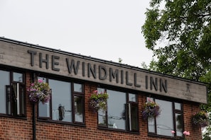 Front of property - The Windmill Inn (Taunton)