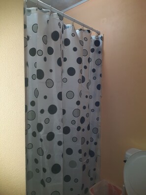 Dusche im Bad