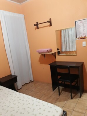 Wi-Fi de cortesia, roupa de cama