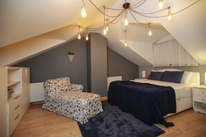 Leilighet – city, 2 soverom, terrasse | 2 soverom, skrivebord, strykejern/-brett og wi-fi (inkludert)