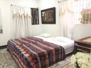6 chambres, couette en duvet d'oie, coffres-forts dans les chambres