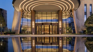 Indoor pool, outdoor pool - Crowne Plaza Xiangxi, an IHG Hotel (Xiangxi)