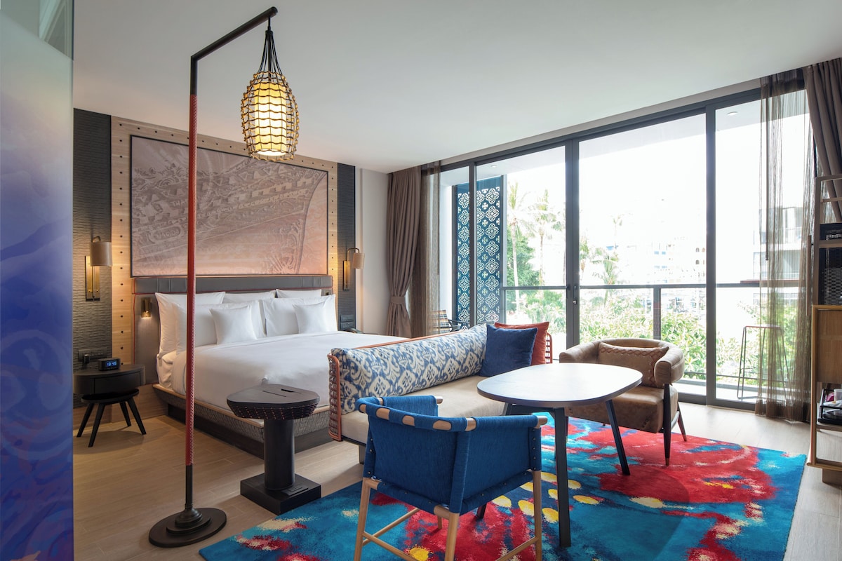 Junior Suite, 1 King Bed, Garden View | 1 bedroom, premium bedding, free minibar items, in-room safe