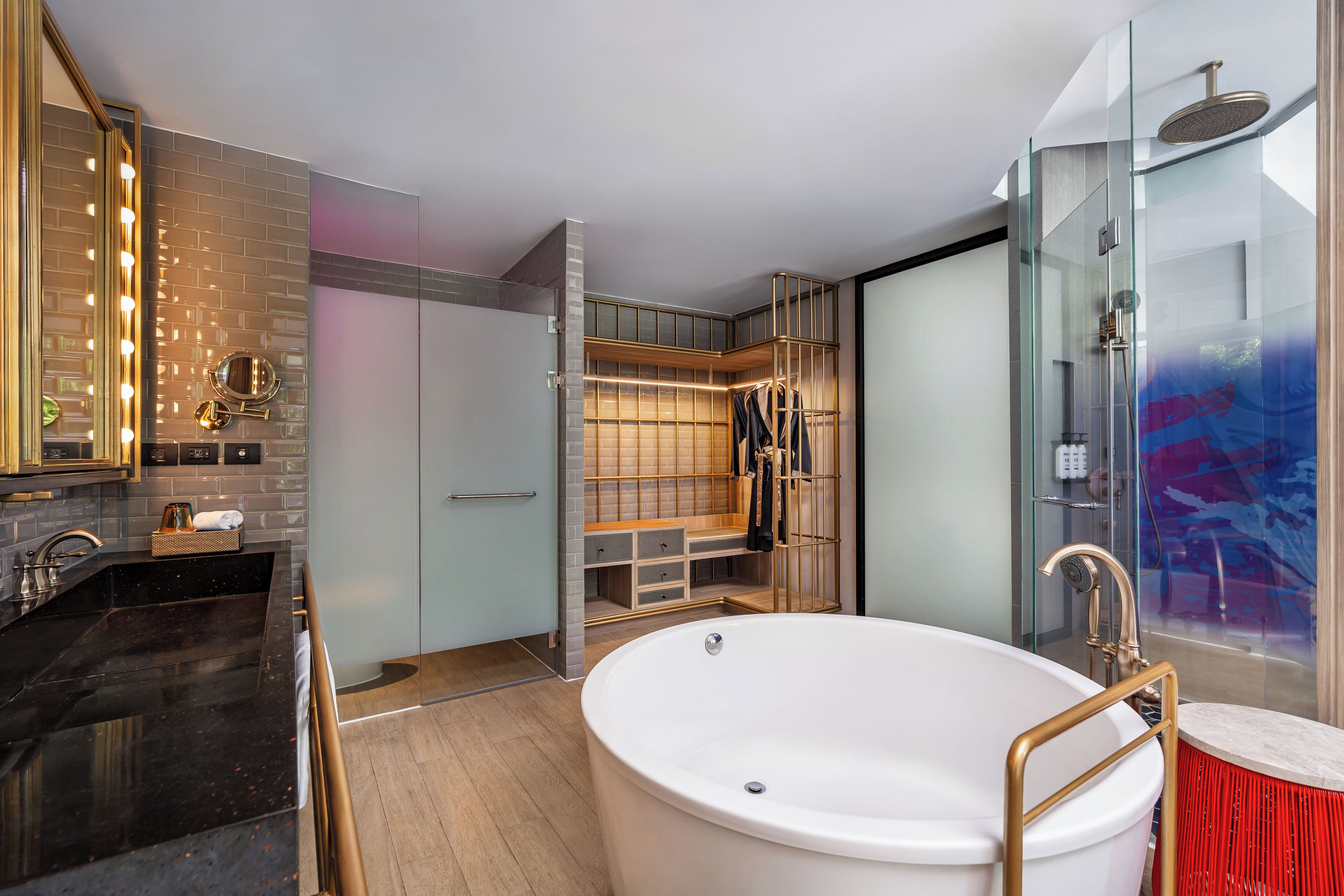 Standard Suite, 1 King Bed, Terrace (Garden) | Bathroom | Designer toiletries, hair dryer, bathrobes, slippers