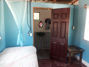 Cabin (1Double and 1 Single Bed ) | Bed sheets - Cabañas Privadas Dilany (Moyagalpa)