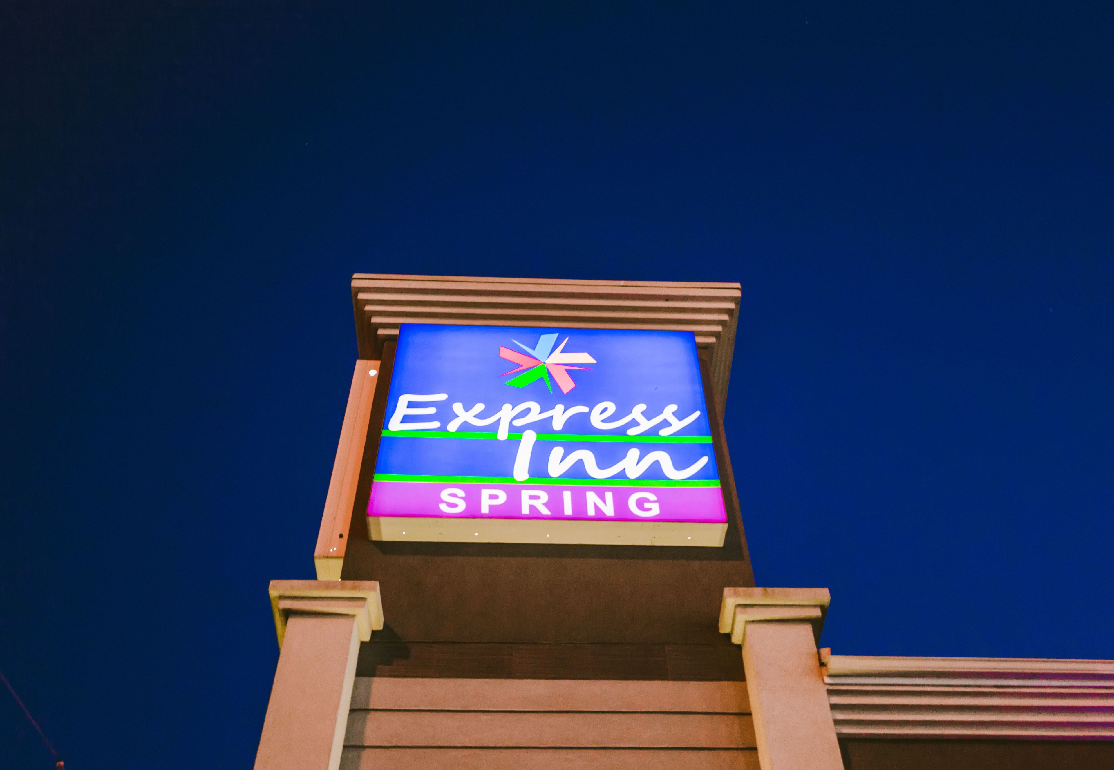 Photo - Express Inn - Spring