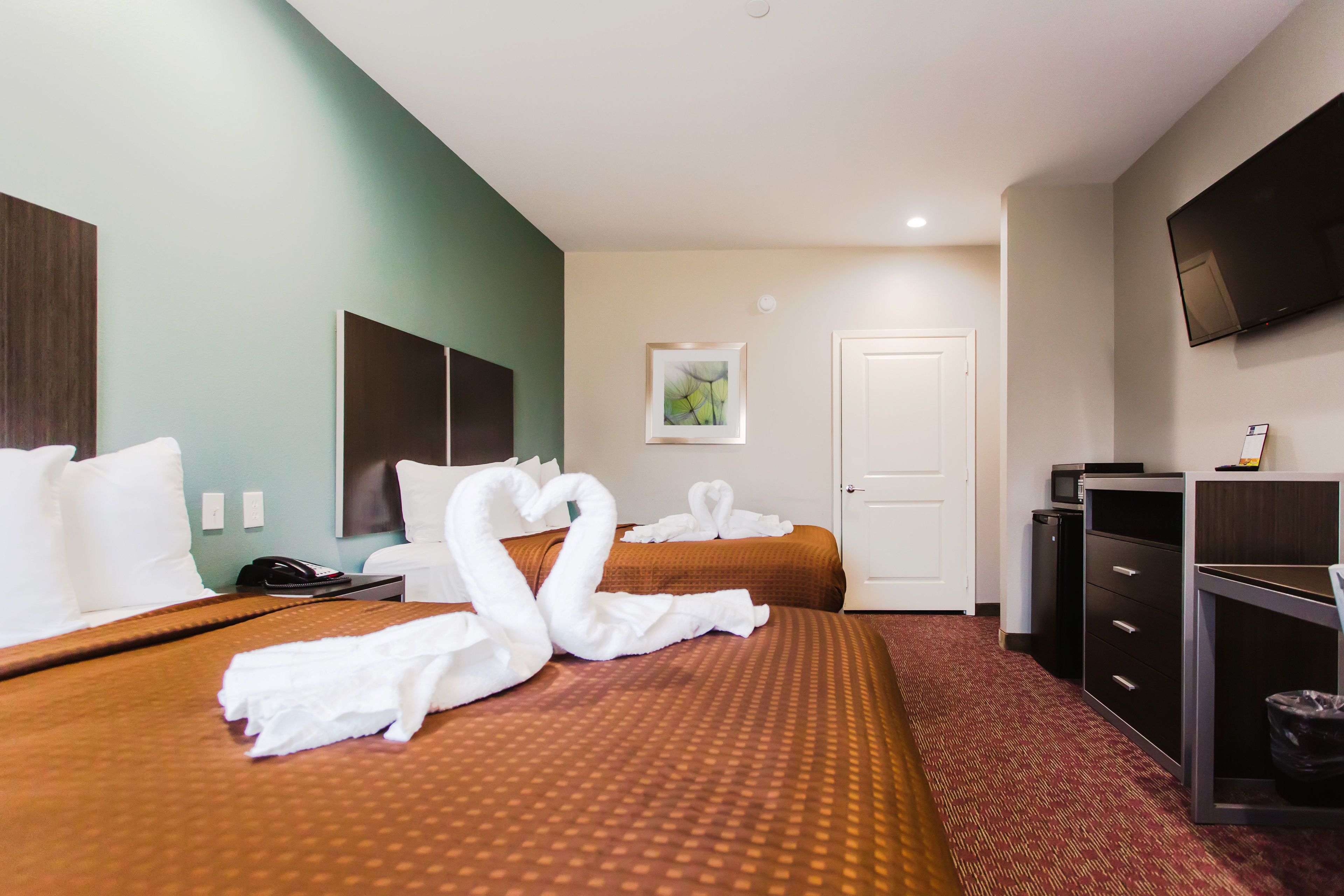 Photo - Express Inn - Spring