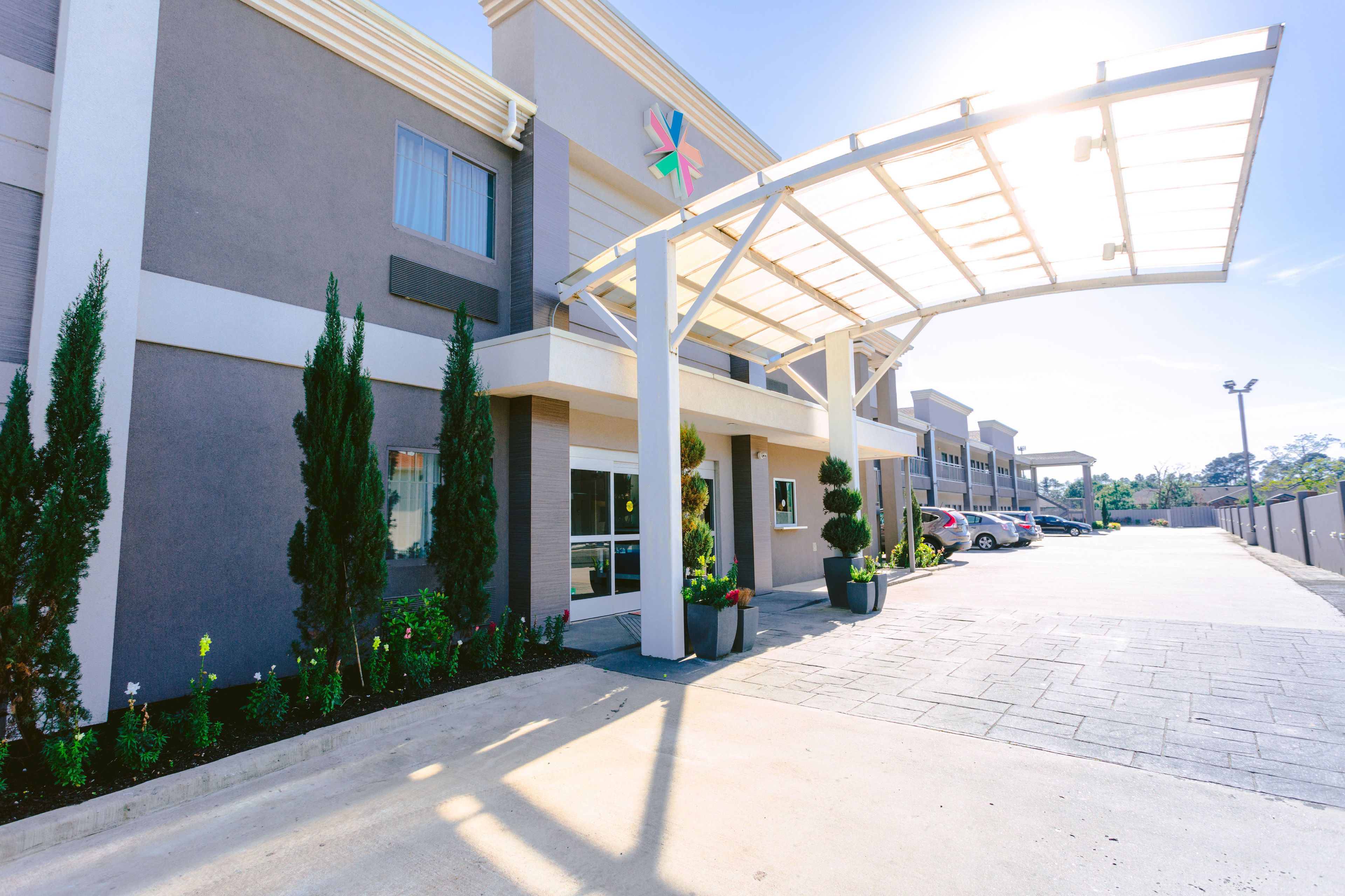 Photo - Express Inn - Spring