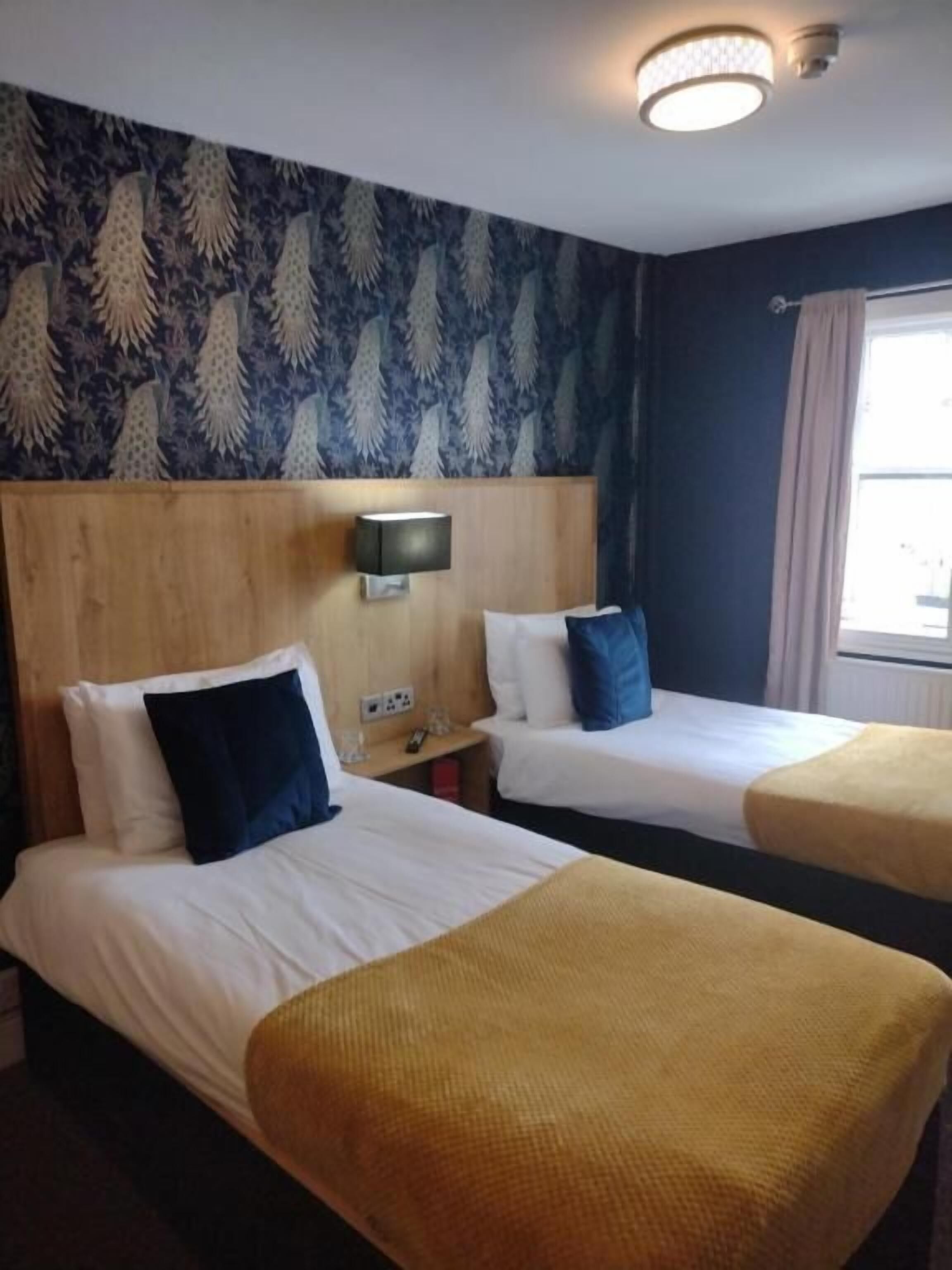 Free WiFi, bed sheets