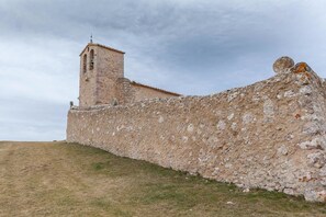 Exterior - Hostal Hostatgeria Sant Jaume (La Pobla de Benifassa)