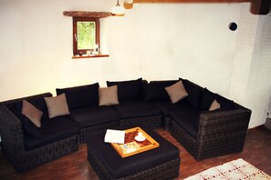 Ferienhaus, Raucher | Wohnzimmer | Fernseher