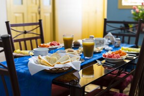 每日供應歐陸早餐 (每人 EUR5)