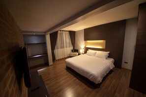 2-Bedroom Suite | In-room safe, desk, blackout drapes, free WiFi - Feel Nimman Boutique (Chiang Mai)