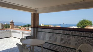 Villa, 3 chambres, accessible aux personnes à mobilité réduite, non-fumeurs | Terrasse/Patio