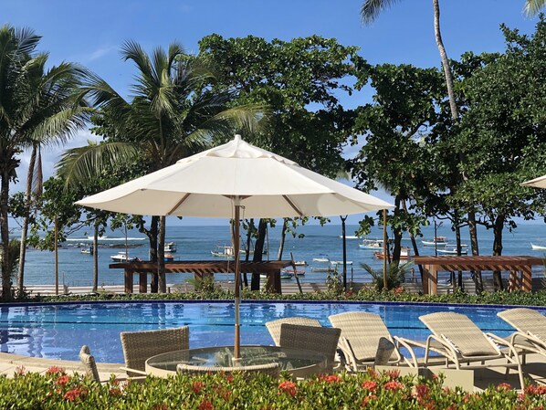 Outdoor pool - Apartamento Enseada Praia do Forte (Mata de São João)