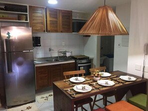 Dining - Apartamento Enseada Praia do Forte (Mata de São João)