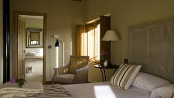 Habitació doble o amb dos llits individuals superior | Caixa forta a l'habitació i habitacions insonoritzades