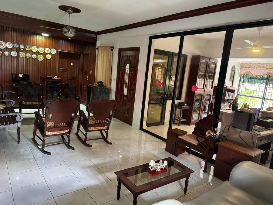 Individuelt dekorert, individuelt innredet og blendingsgardiner