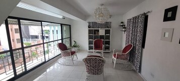 Traditional-Einzelzimmer, 1 Doppelbett, Nichtraucher | Individuell dekoriert, individuell eingerichtet, Verdunkelungsvorhänge