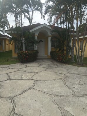 Property entrance - Paradise Villa Palma Real (Jutiapa)