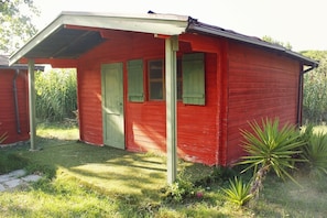 Bungalow, Multiple Beds, Accessible, Kitchenette | Garden view