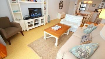 Apartment | Living area | TV