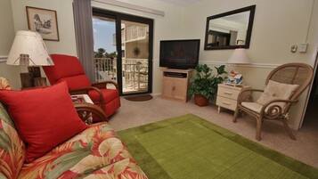 Apartment | Living area | TV