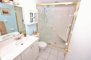 Bathroom - Hacienda del Sol I 303 Apartment 2 (New Smyrna Beach)