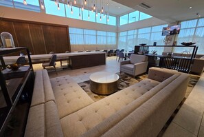 Lobby - Wingate by Wyndham Austin North (Austin)