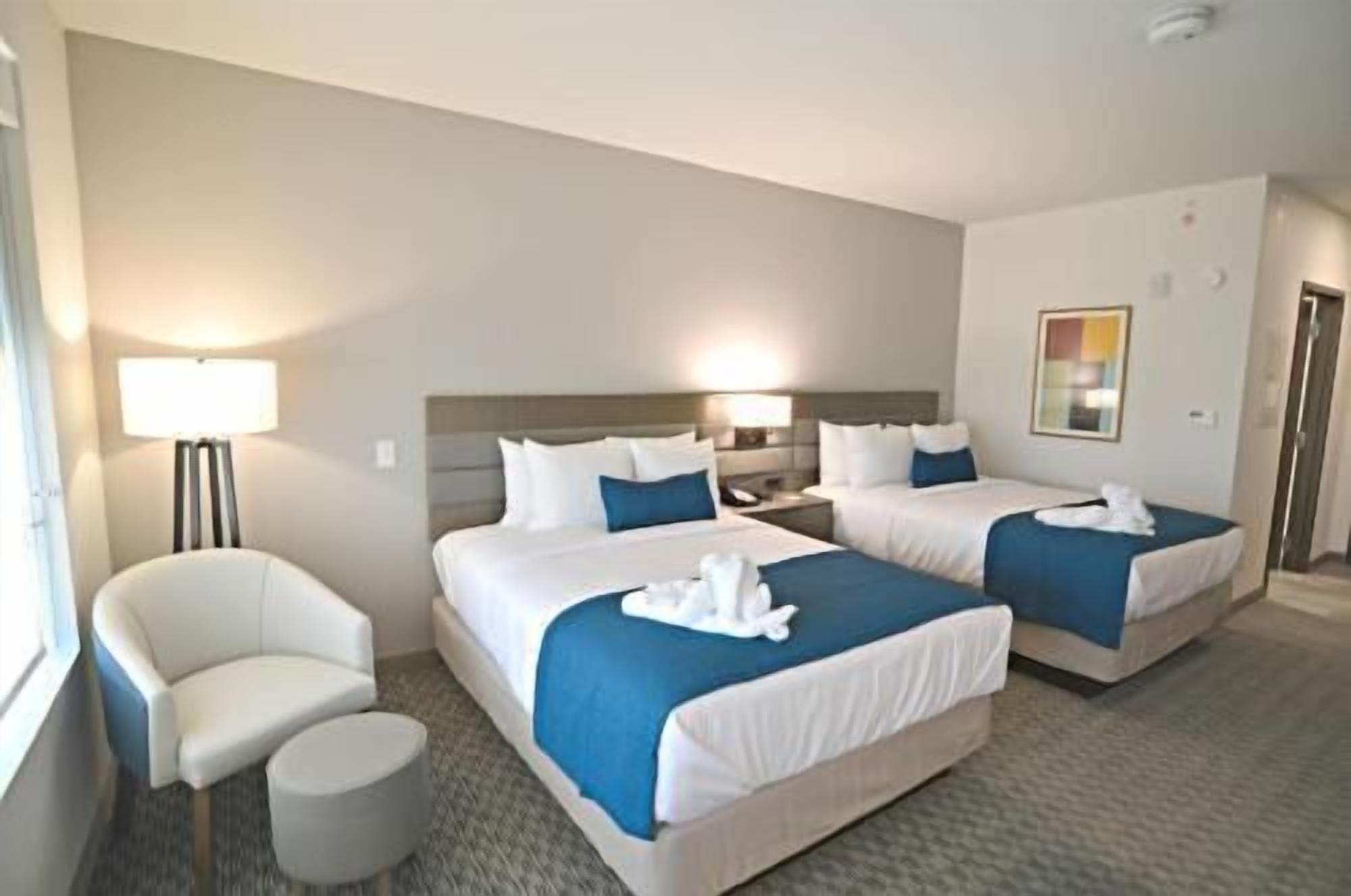 In-room safe, desk, laptop workspace, iron/ironing board