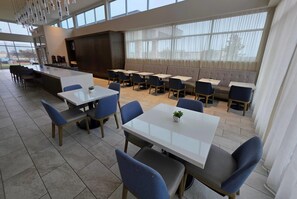 Lobby - Wingate by Wyndham Austin North (Austin)