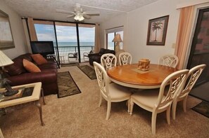 Apartment | In-room dining - Sunrise 507 Apartment 2 (New Smyrna Beach)