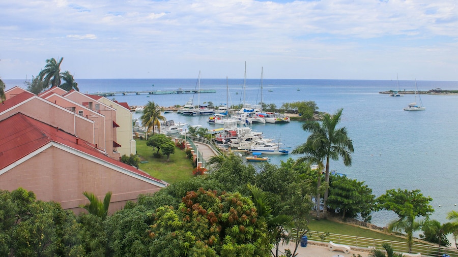 Green Island Beach 43C - Turtle Tower