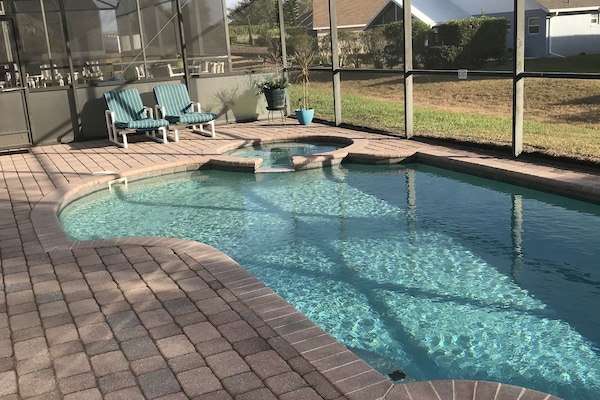 Indoor/outdoor pool