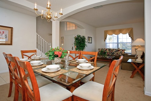 Kissimmee Vacation Homes by Shine FM