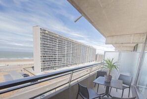 Comfort Studio, Partial Sea View (8) | Balcony view - Ostend studio (Ostend)