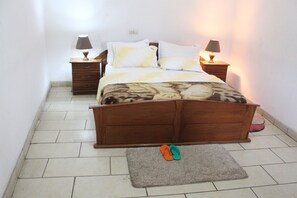 标准双人房 | 遮光窗帘、免费 WiFi、床单