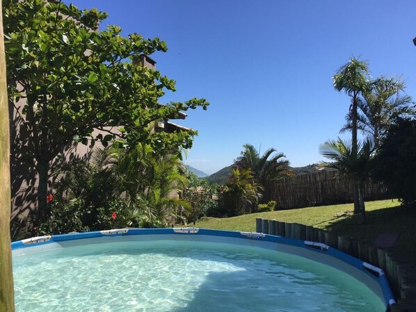 حمّام سباحة خارجي